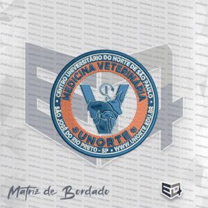 Logotipo circular bordado de Medicina Veterinária da UNORTE, com fundo laranja e borda azul, apresentando a letra V, o bastão de Esculápio e silhuetas de animais centralizados em azul.