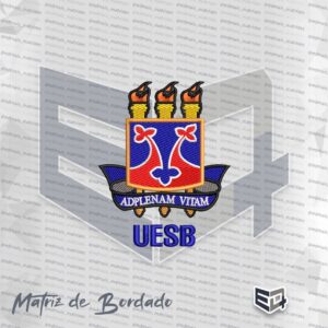 Matriz de bordado computadorizado do brasão da UESB (Universidade Estadual do Sudoeste da Bahia). A imagem exibe um escudo emoldurado em amarelo com desenhos internos em vermelho e azul, encimado por três tochas com chamas alaranjadas. Na base do escudo, há uma faixa azul com o lema "AD PLENAM VITAM" em branco e, logo abaixo, a sigla "UESB" em azul.